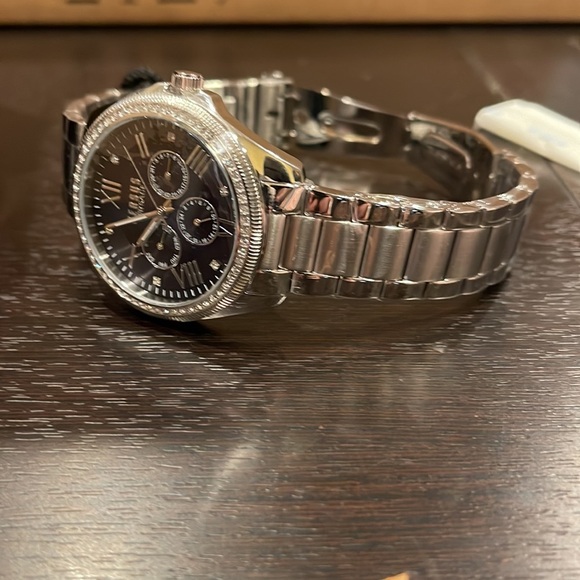 Brand new Versus Versace Elmont Swarovski Stainless Steel Watch Unisex - Picture 2 of 5